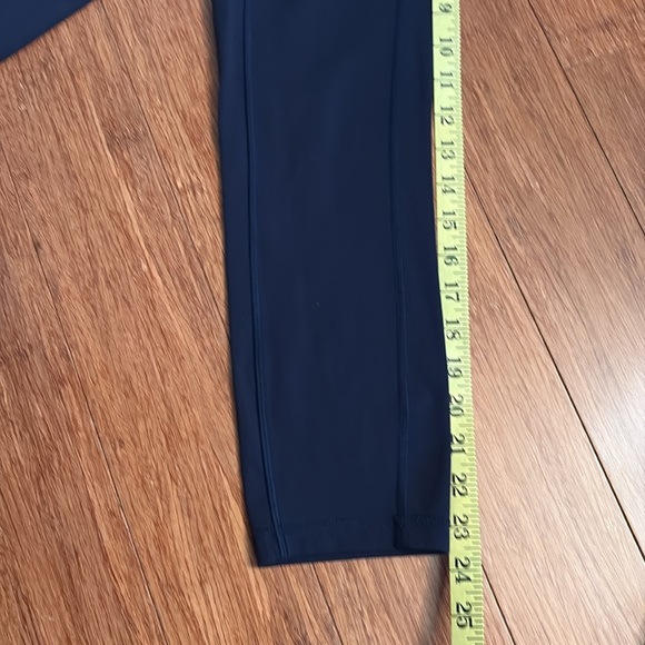 Lululemon women’s small Navy Blue High-Waisted Leggings - side pockets - Picture 5 of 6